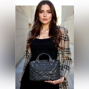 Celine 💝boogie bag triumph classy in lambskin leather black limited edition ❤️